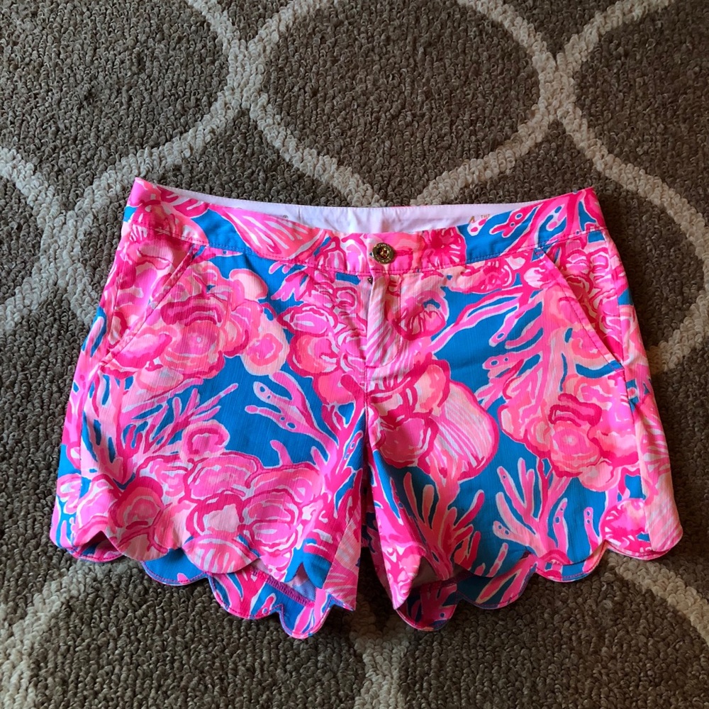 EUC Buttercups size 4